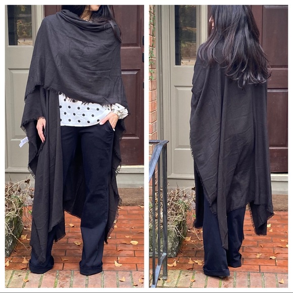 ✨LAST ONE ✨Black longline chic poncho - Picture 2 of 8